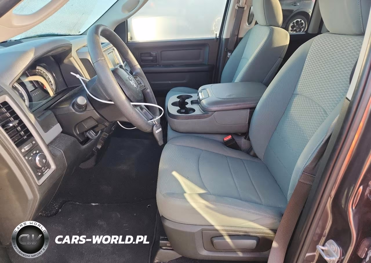 2019 Ram 1500 Classic Tradesman VIN:1C6RR7FT0KS517398 - 7