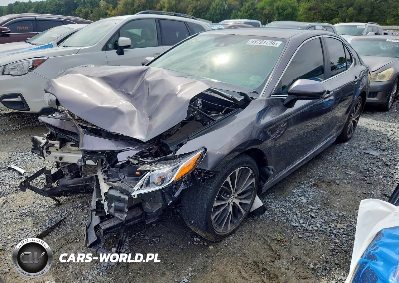 2020 Toyota Camry Se – zdjęcie 1 z 13
