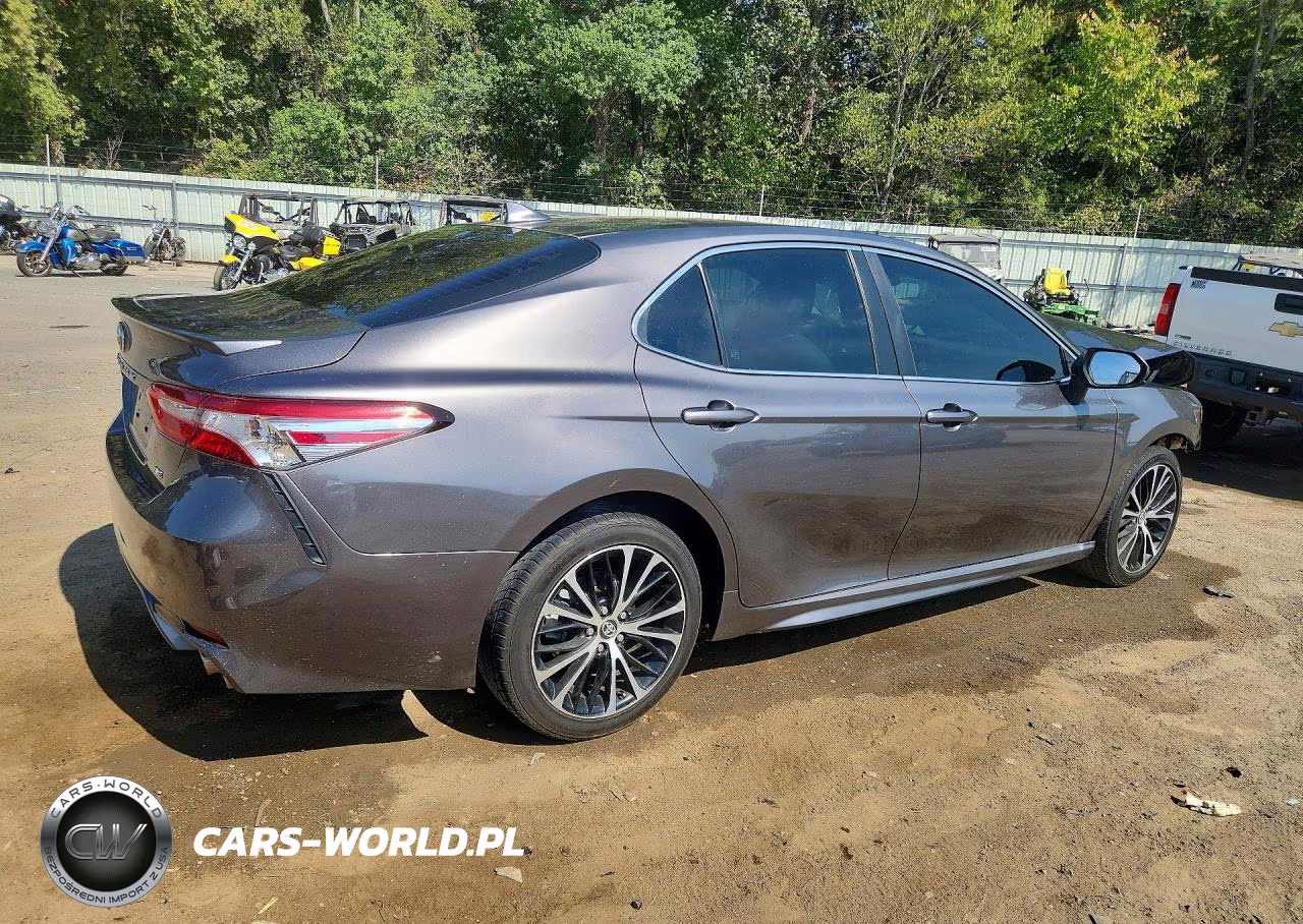 2020 Toyota Camry Se VIN:4T1G11AK0LU868834 - 3