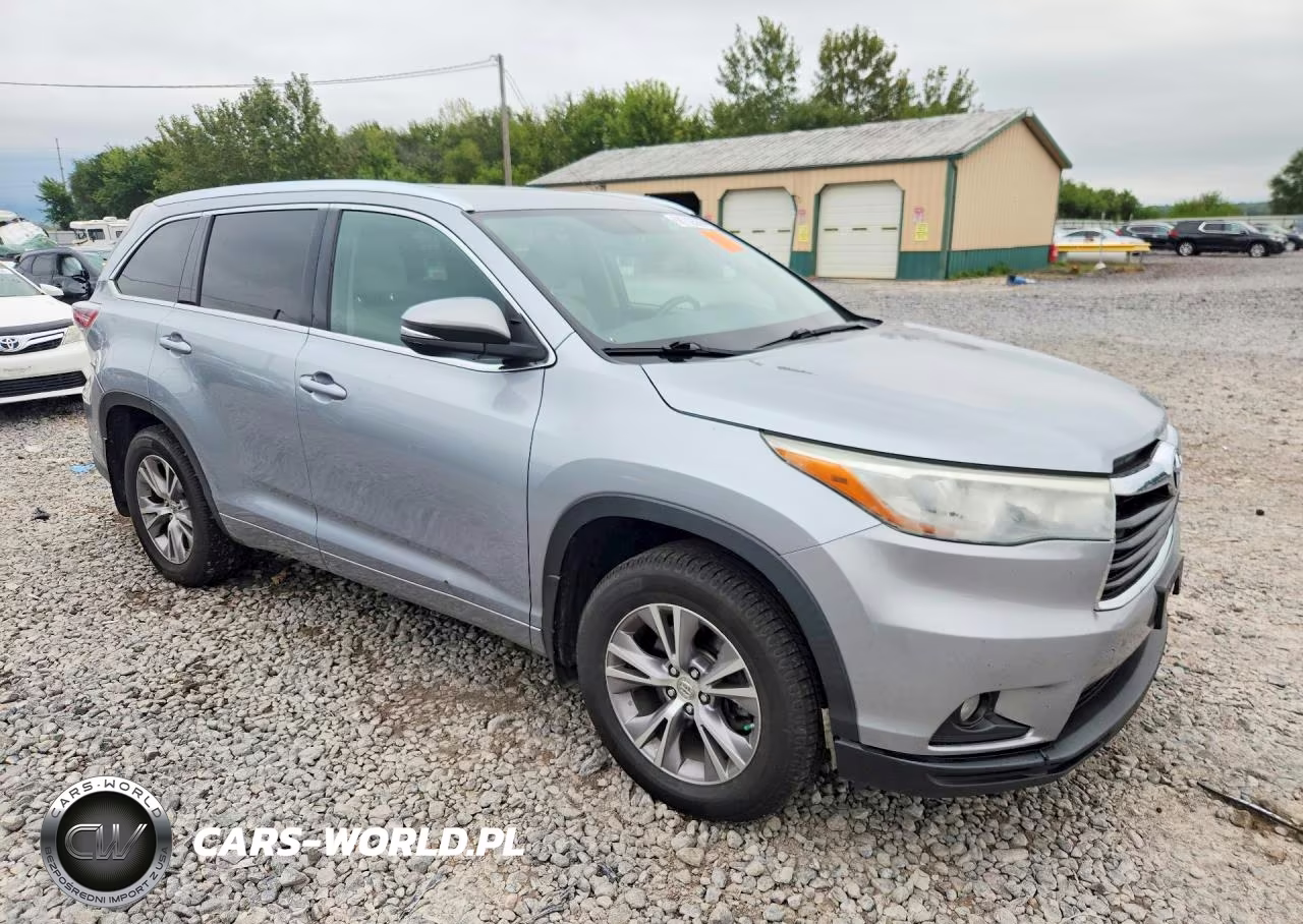 2015 Toyota Highlander Xle VIN:5TDJKRFH6FS075792 - 4