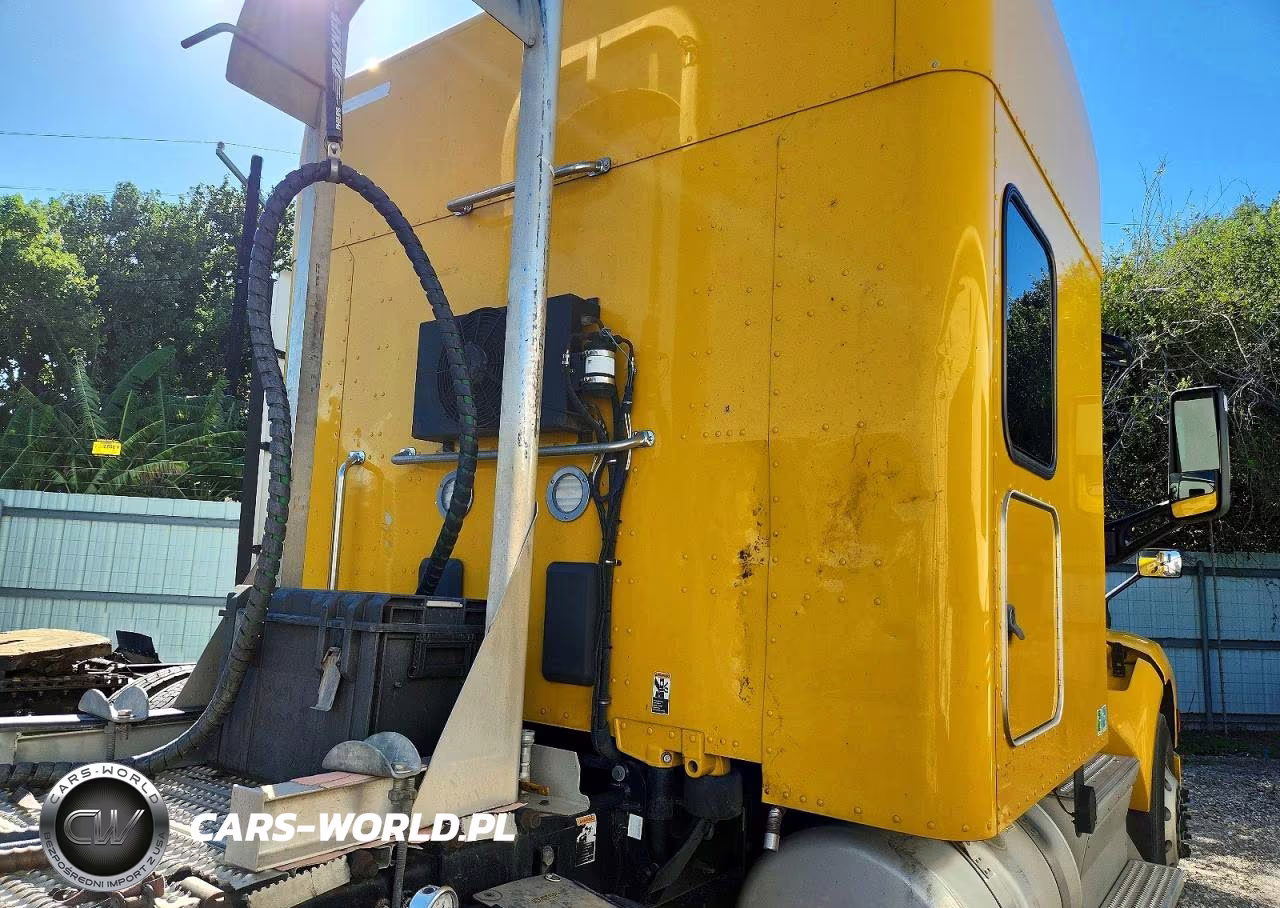 2013 Peterbilt 579 - Semi Truck VIN:1XPBDP9XXKD495761 - 12
