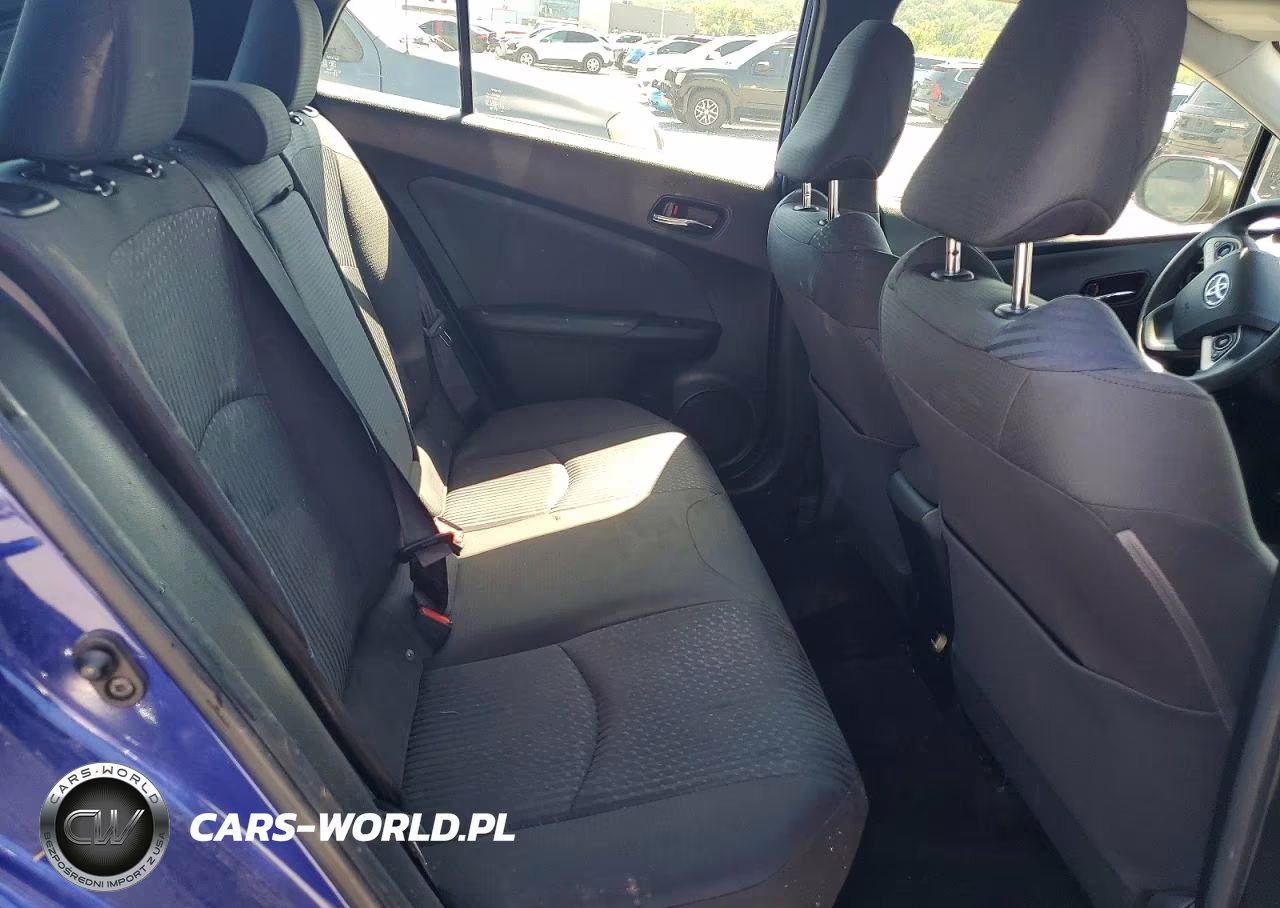 2016 Toyota Prius Two VIN:JTDKBRFU4G3518073 - 10