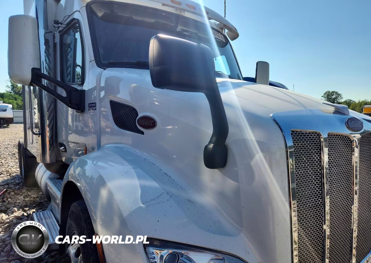 2020 Peterbilt 579 - Semi Truck VIN:1XPBDP9X5LD646233 - 11