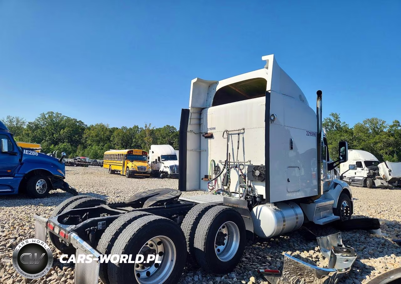 2020 Peterbilt 579 - Semi Truck VIN:1XPBDP9X5LD646233 - 3