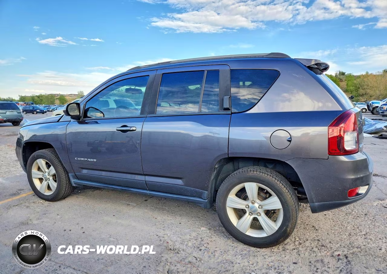 2016 Jeep Compass Latitude VIN:1C4NJDEB9GD542155 - 2