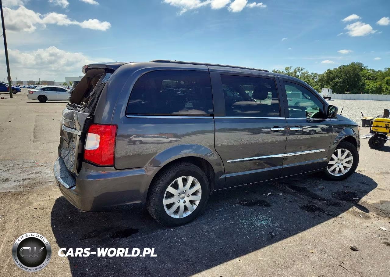 2015 Chrysler Town & Country Touring VIN:2C4RC1BG1FR596085 - 3