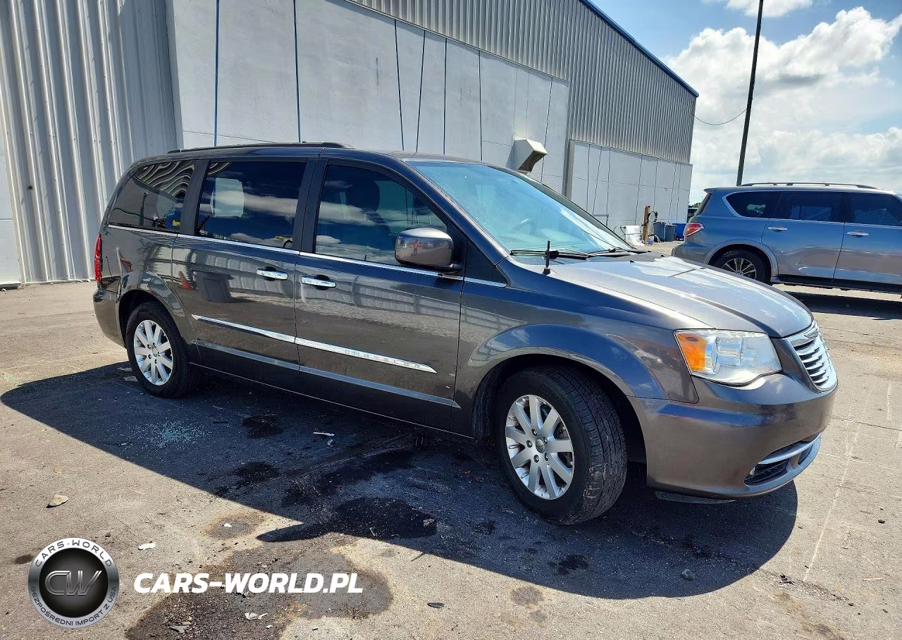 2015 Chrysler Town & Country Touring VIN:2C4RC1BG1FR596085 - 4