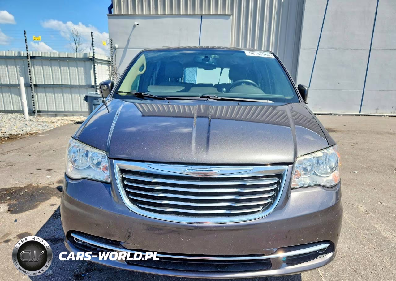 2015 Chrysler Town & Country Touring VIN:2C4RC1BG1FR596085 - 5