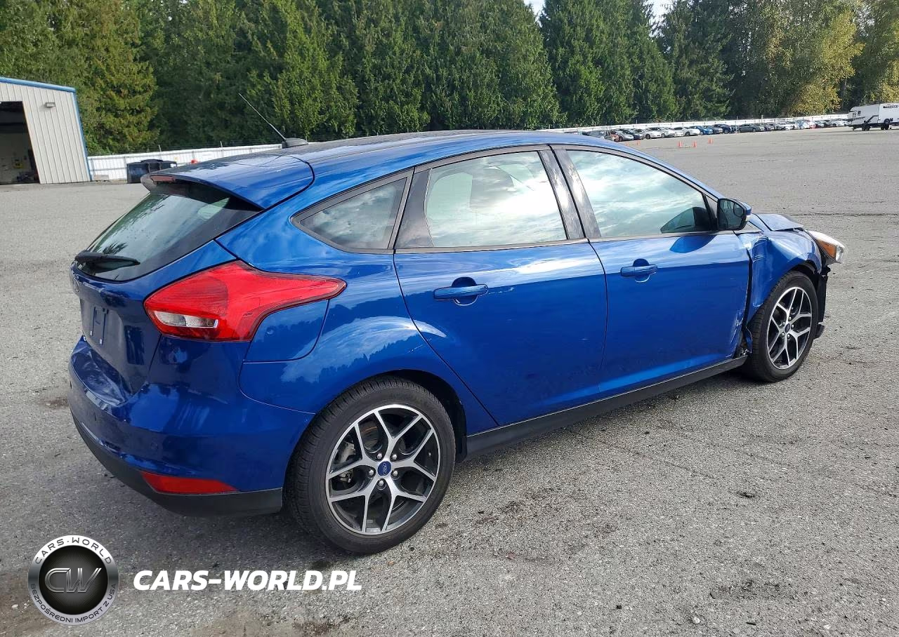 2018 Ford Focus Sel VIN:1FADP3M23JL323247 - 3
