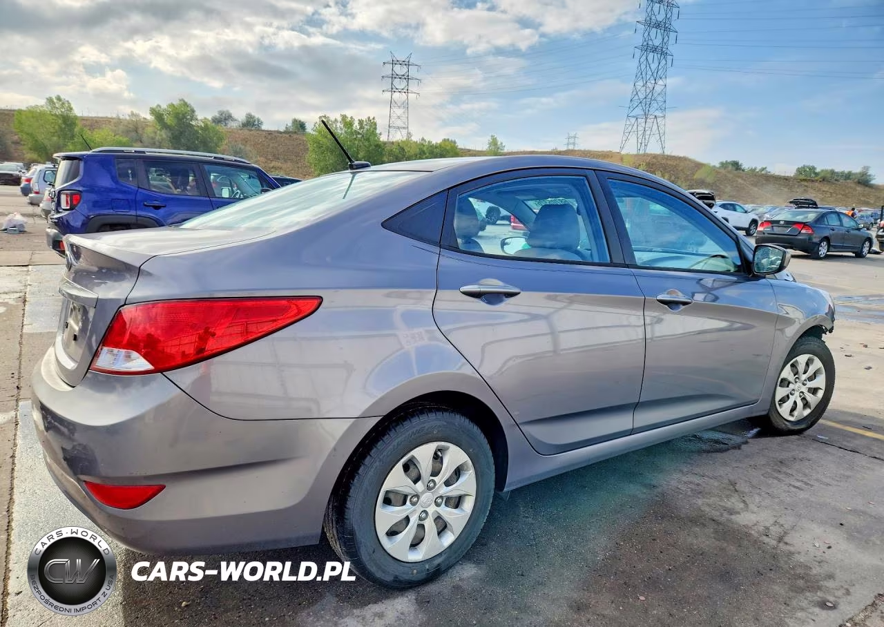 2015 Hyundai Accent Gls VIN:KMHCT4AE4FU935122 - 3