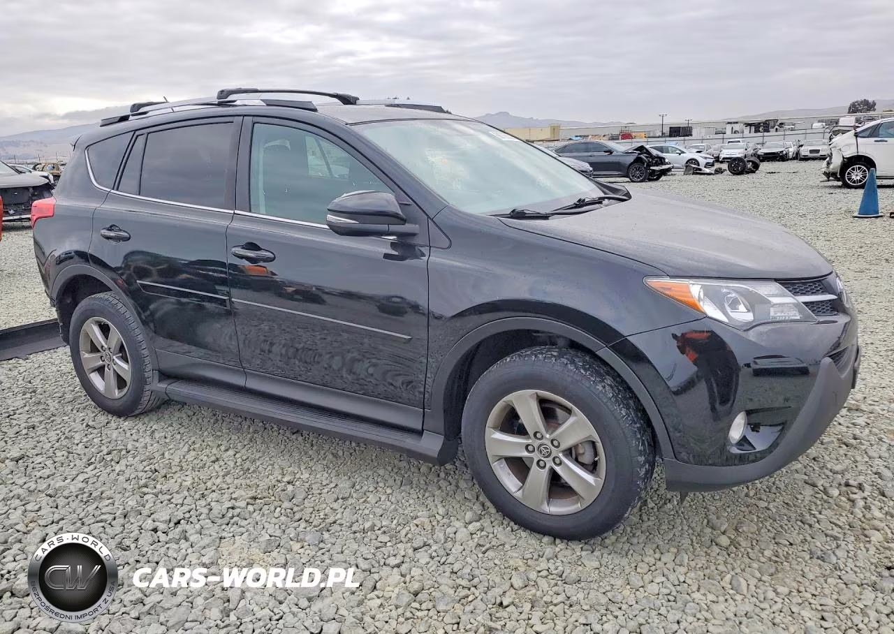 2015 Toyota Rav4 Xle VIN:2T3WFREV2FW174870 - 4