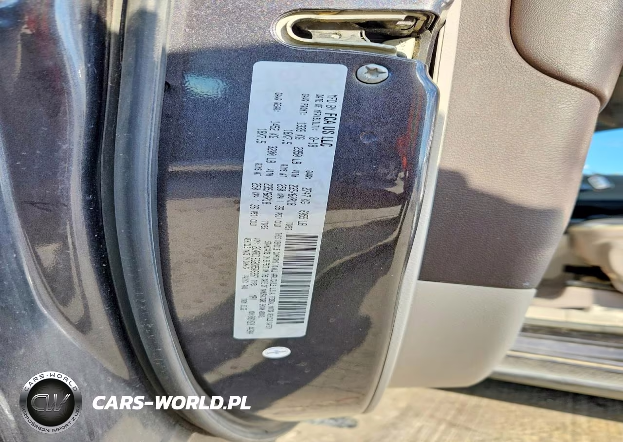 2019 Chrysler Pacifica Touring L Plus VIN:2C4RC1EG2KR506397 - 13