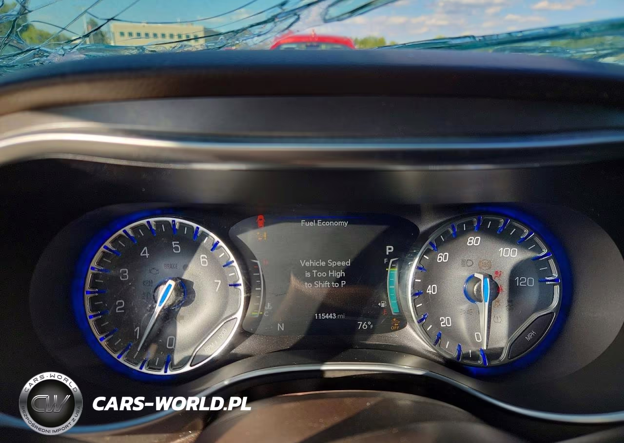 2019 Chrysler Pacifica Touring L Plus VIN:2C4RC1EG2KR506397 - 9