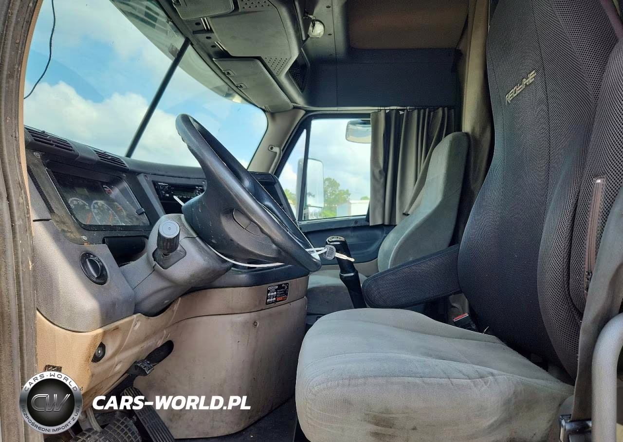 2014 Freightliner Cascadia 113 VIN:1FUJGHDV0ELFX5379 - 7