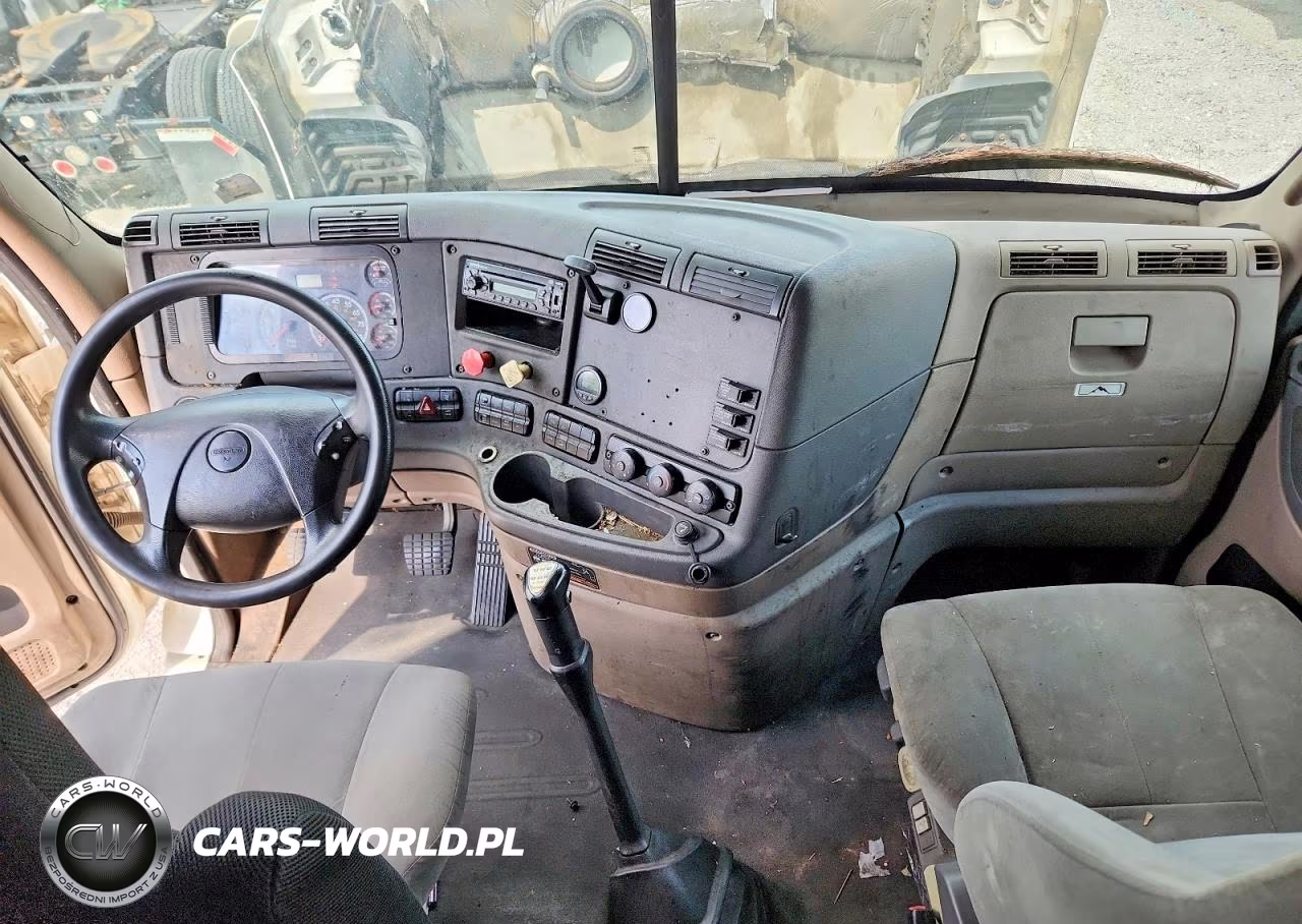 2014 Freightliner Cascadia 113 VIN:1FUJGHDV0ELFX5379 - 8