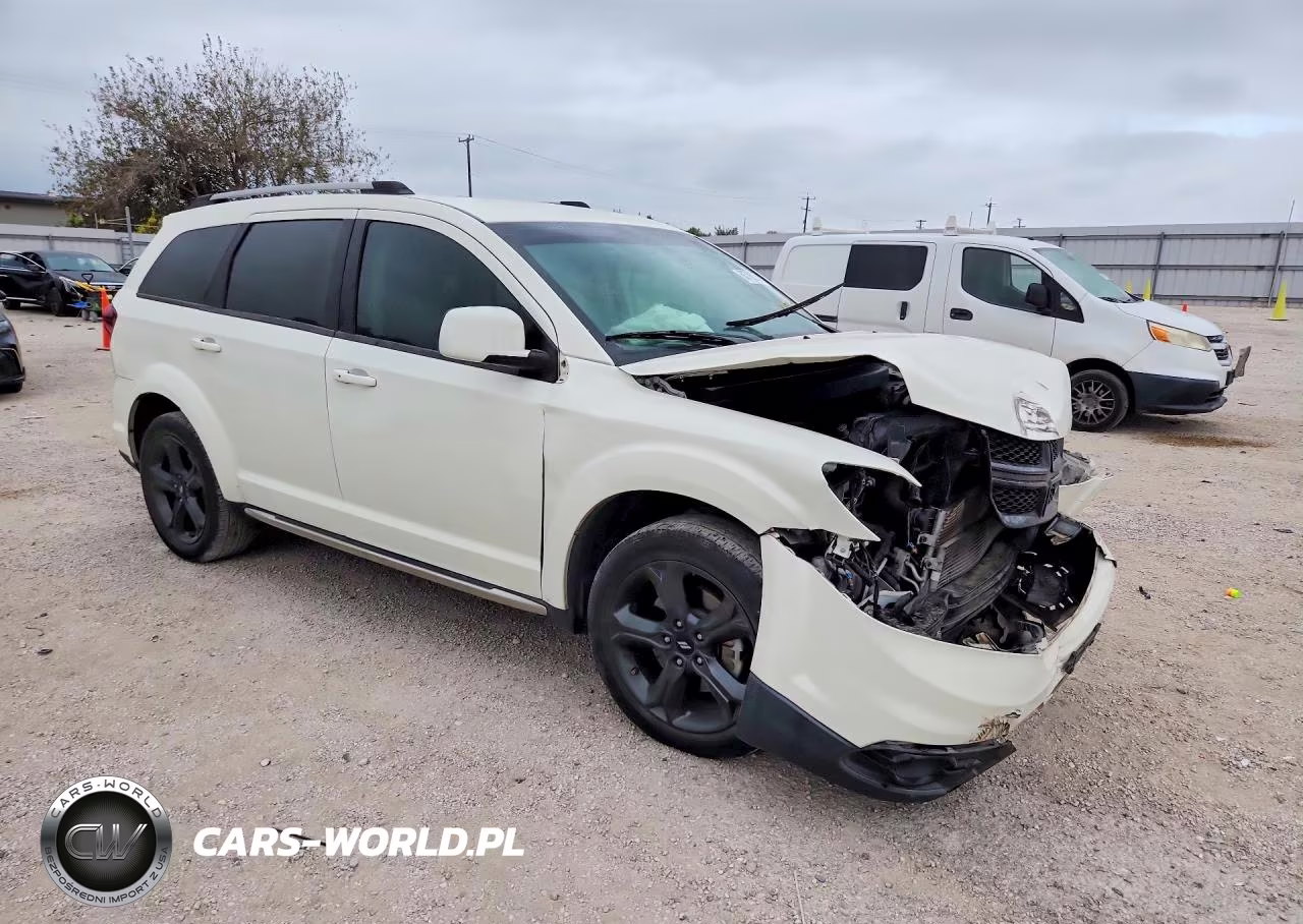 2018 Dodge Journey Crossroad VIN:3C4PDCGB7JT269242 - 4