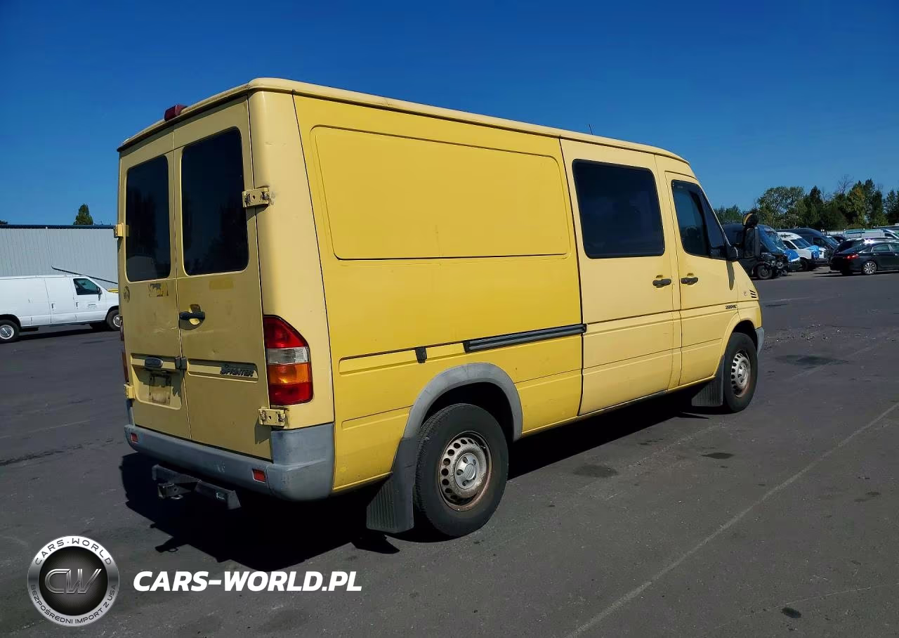 2004 Freightliner Sprinter VIN:WD2PD644245640737 - 3