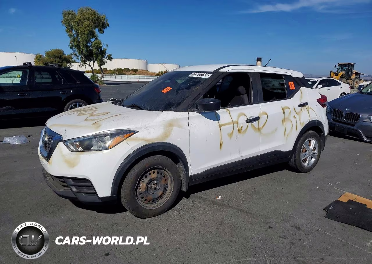 2020 Nissan Kicks S