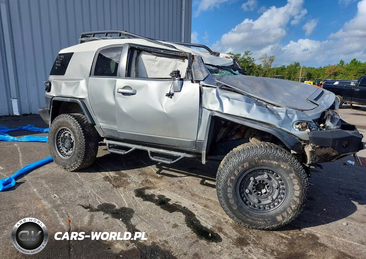 2012 Toyota Fj Cruiser Base VIN:JTEBU4BF7CK116550 - 4