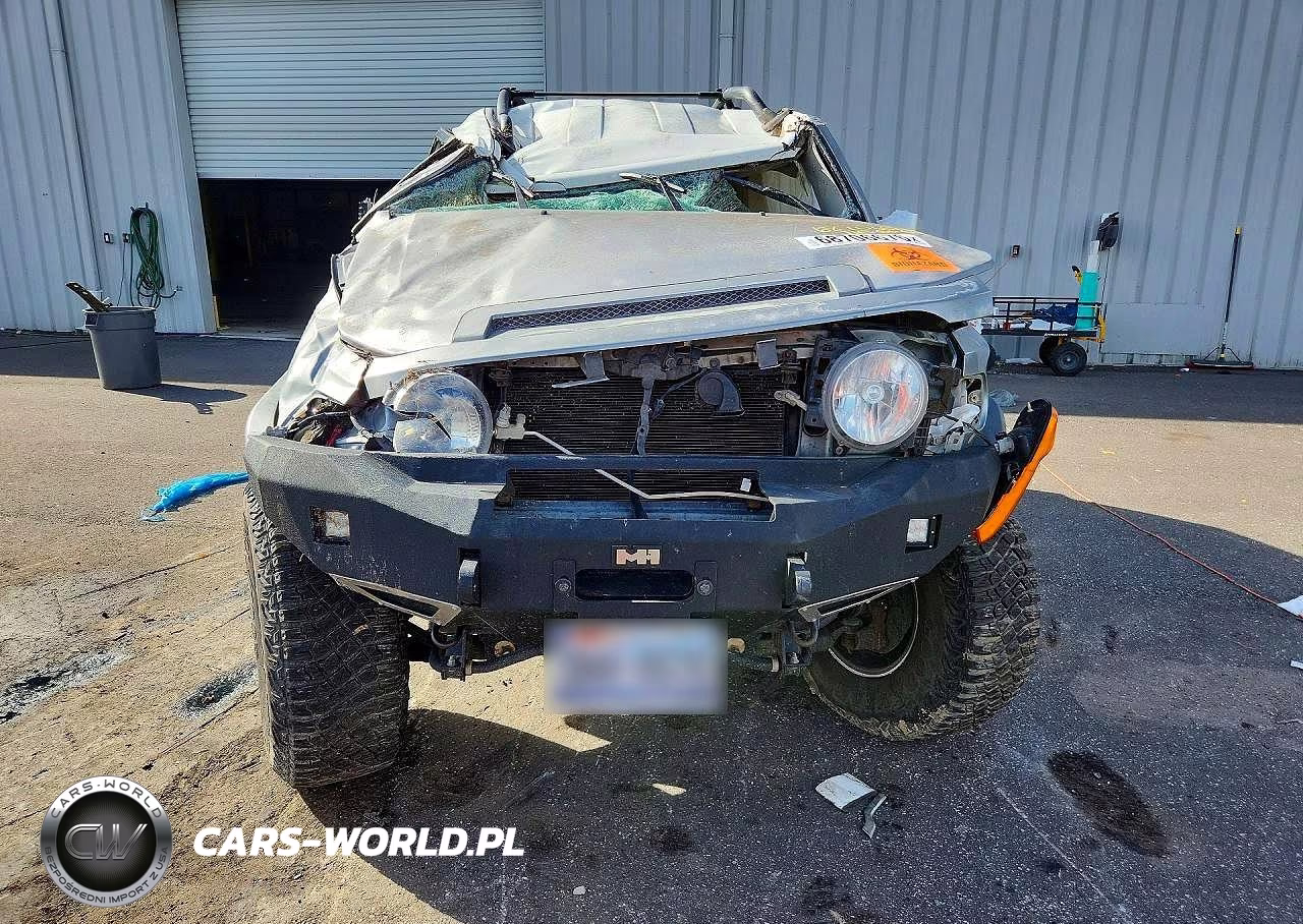 2012 Toyota Fj Cruiser Base VIN:JTEBU4BF7CK116550 - 5