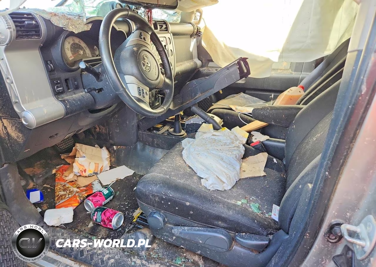 2012 Toyota Fj Cruiser Base VIN:JTEBU4BF7CK116550 - 7