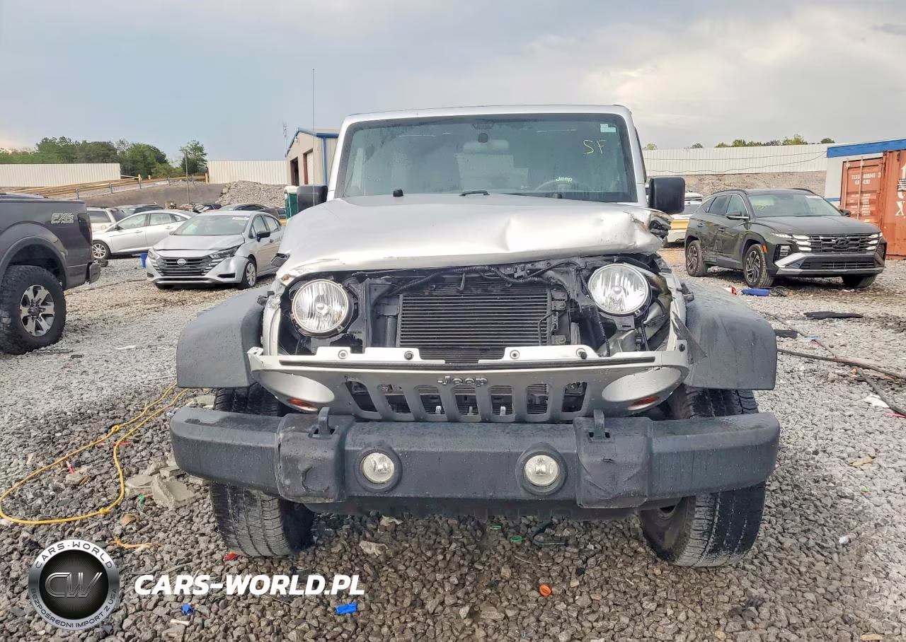 2012 Jeep Wrangler Unlimited Sport VIN:1C4BJWDG7CL122177 - 5