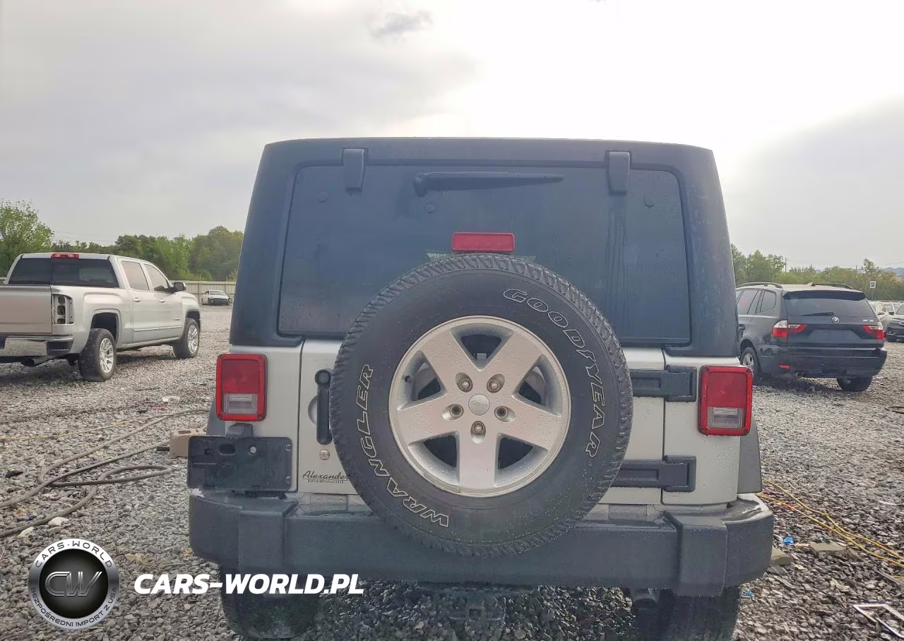 2012 Jeep Wrangler Unlimited Sport VIN:1C4BJWDG7CL122177 - 6