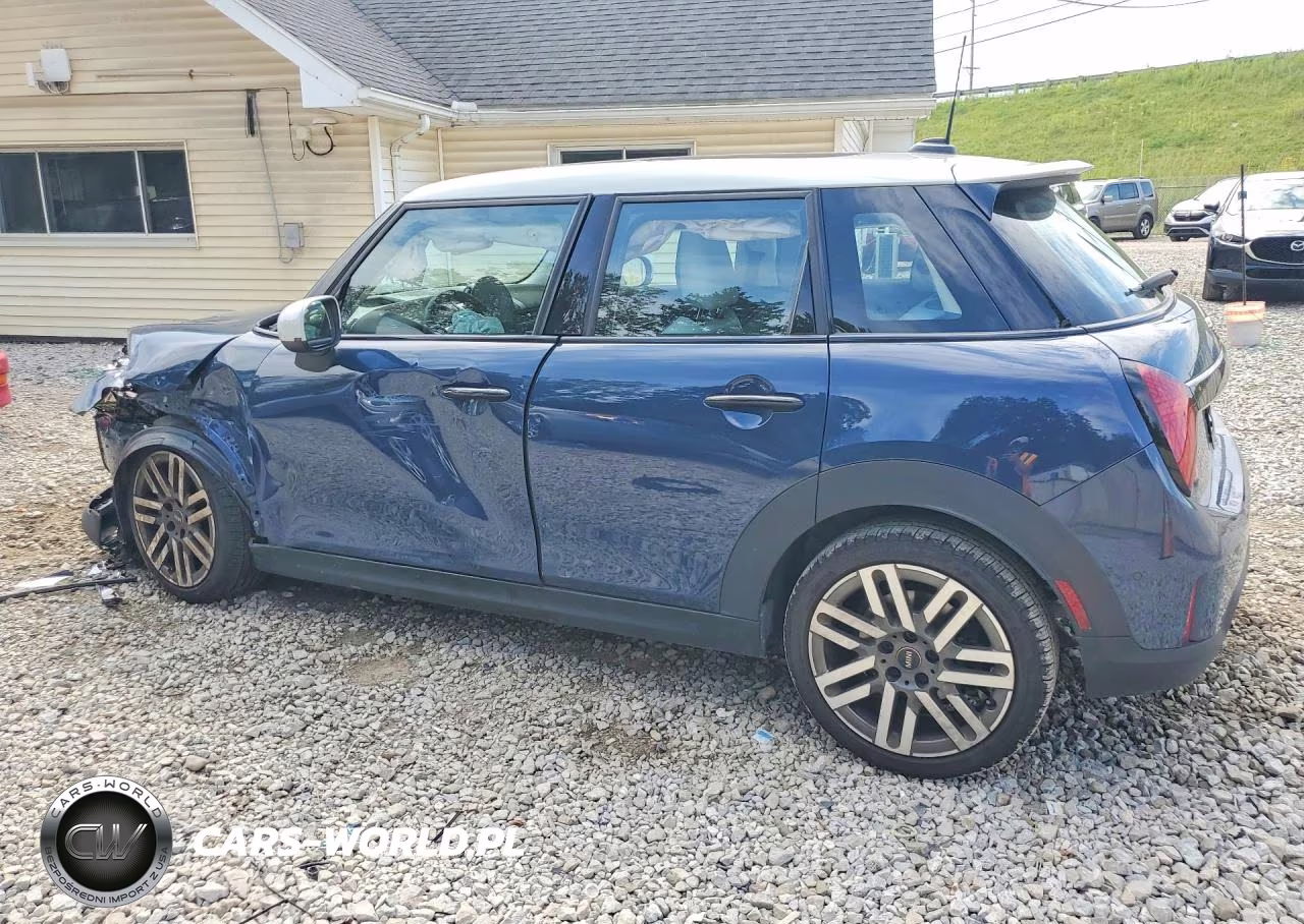 2025 Mini Cooper S VIN:WMW53GD06S2W70284 - 2