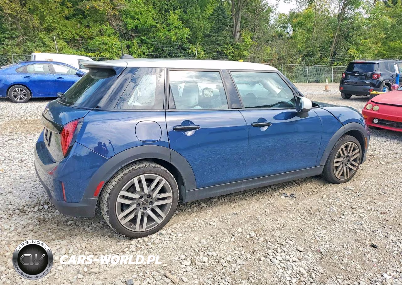2025 Mini Cooper S VIN:WMW53GD06S2W70284 - 3