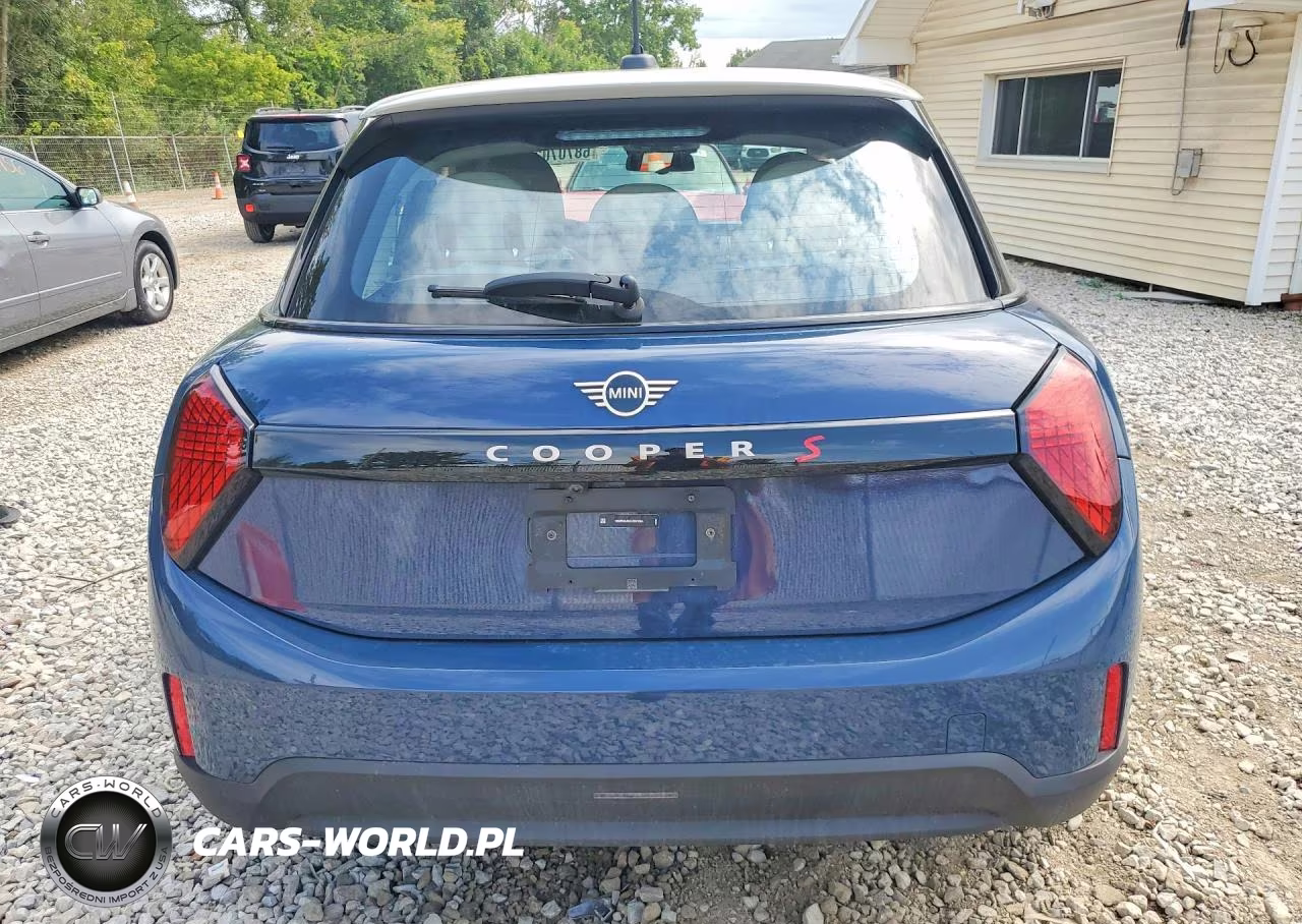 2025 Mini Cooper S VIN:WMW53GD06S2W70284 - 6