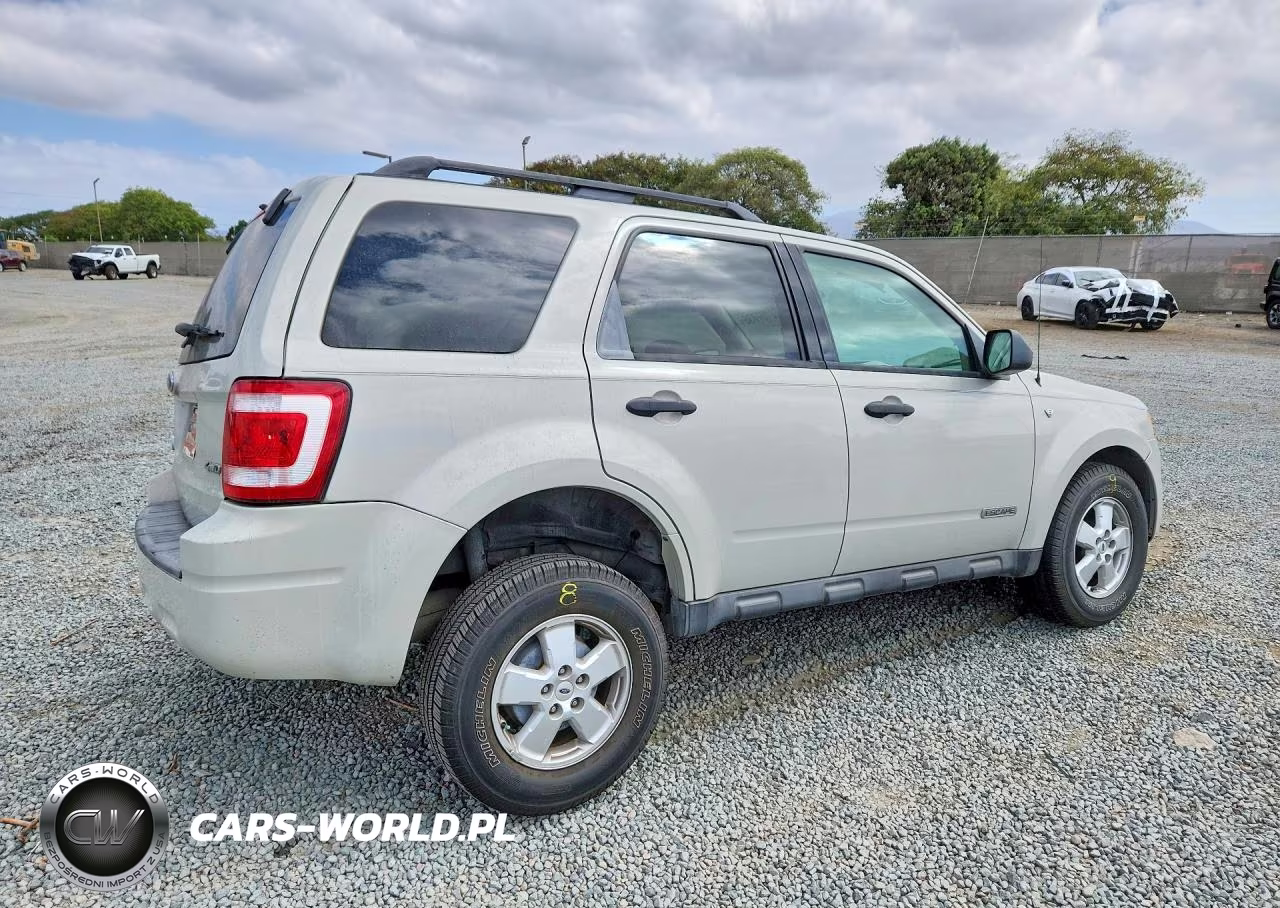 2008 Ford Escape Xlt VIN:1FMCU93128KD06252 - 3