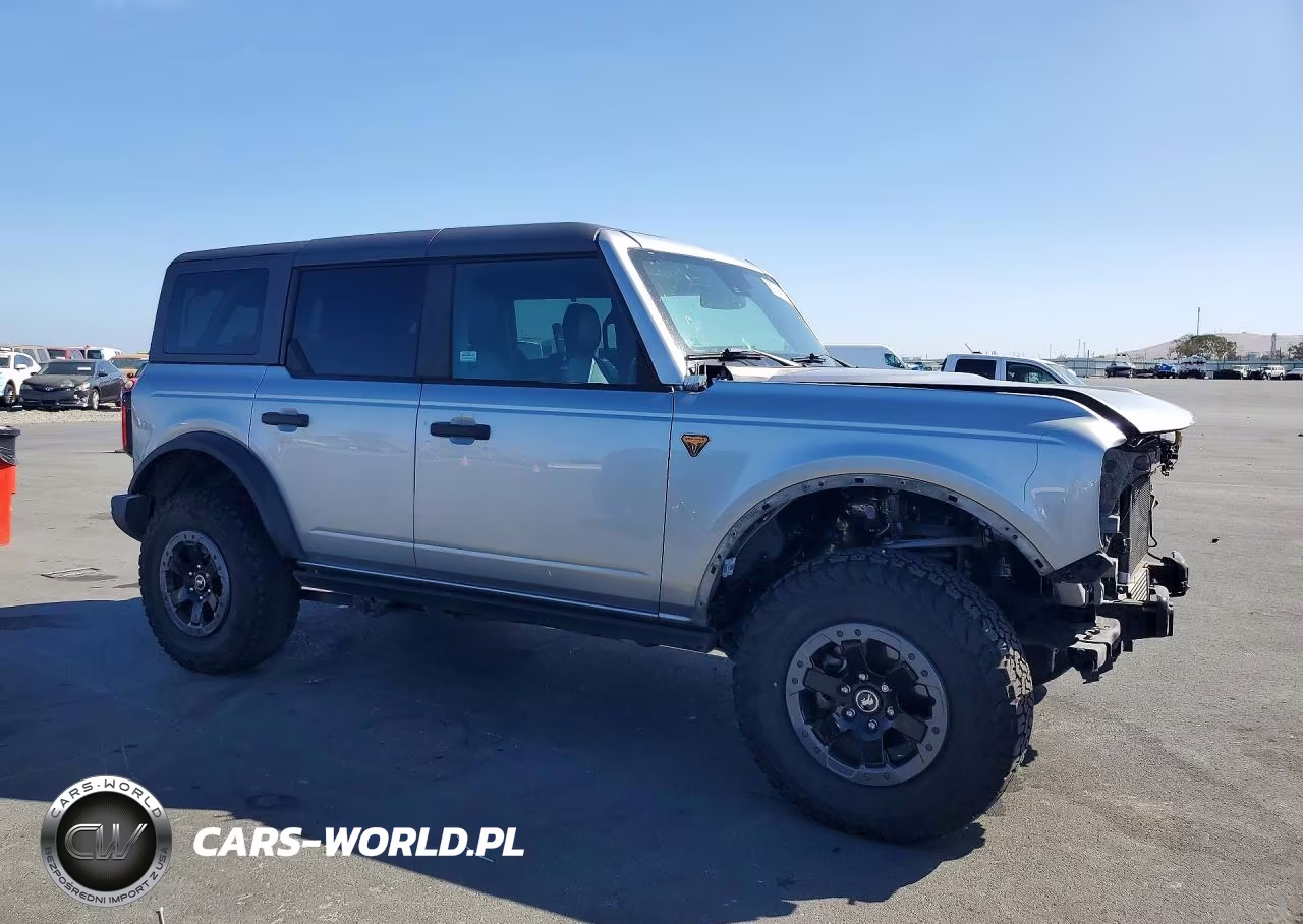 2022 Ford Bronco VIN:1FMEE5DP8NLB69938 - 4