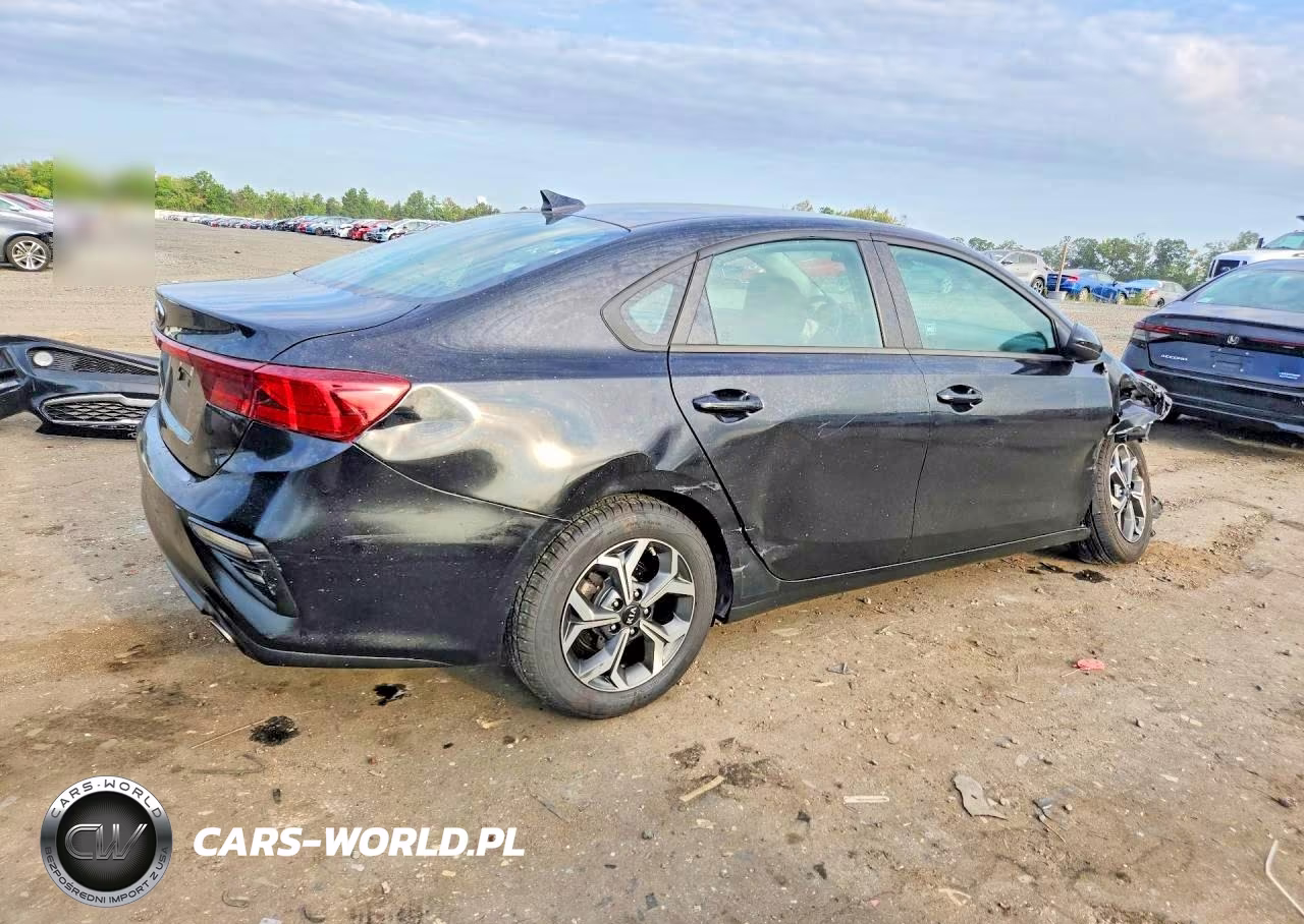 2021 Kia Forte Lxs VIN:3KPF24AD5ME336768 - 3