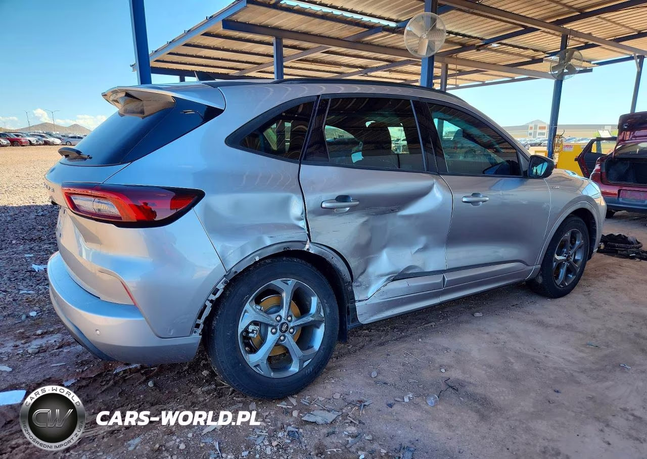 2023 Ford Escape St Line VIN:1FMCU0MN7PUB15636 - 3