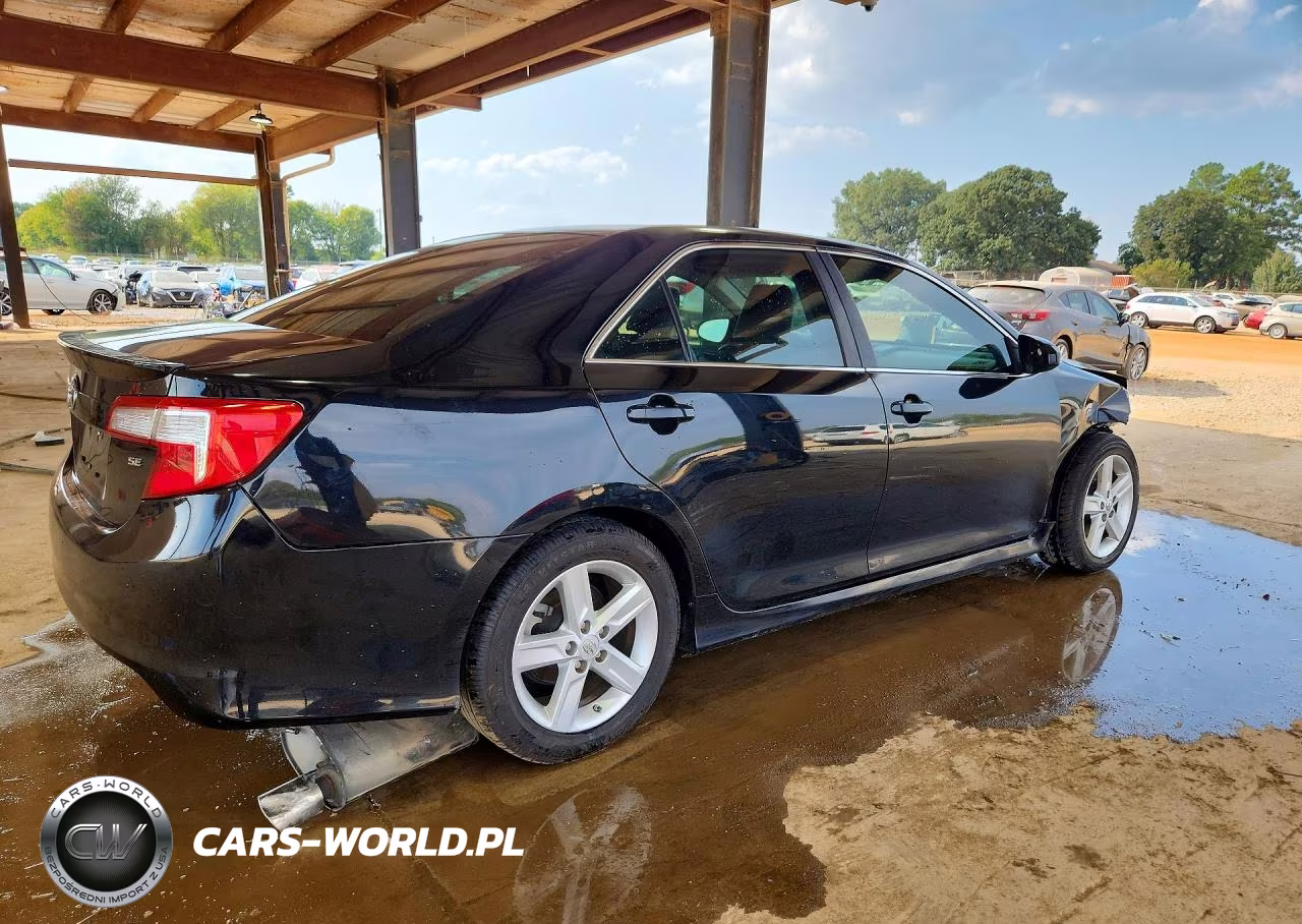 2014 Toyota Camry Se VIN:4T1BF1FK4EU391008 - 3