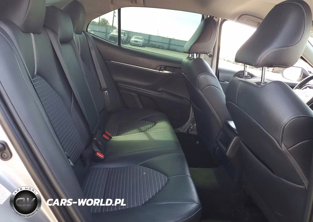 2018 Toyota Camry Se VIN:4T1B11HK9JU677216 - 10