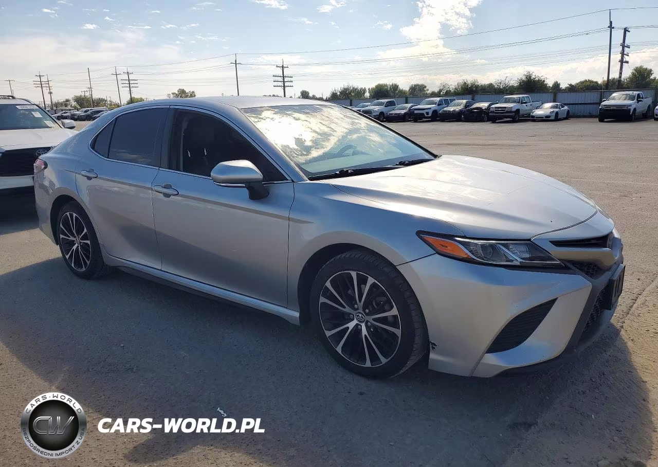 2018 Toyota Camry Se VIN:4T1B11HK9JU677216 - 4