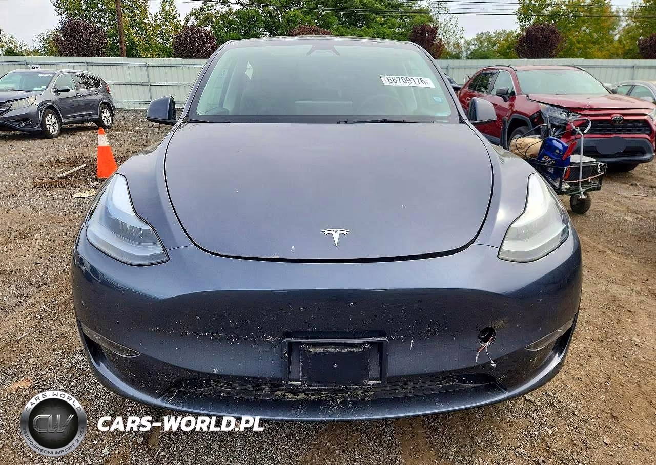 2023 Tesla Model Y VIN:7SAYGDEEXPF890905 - 5