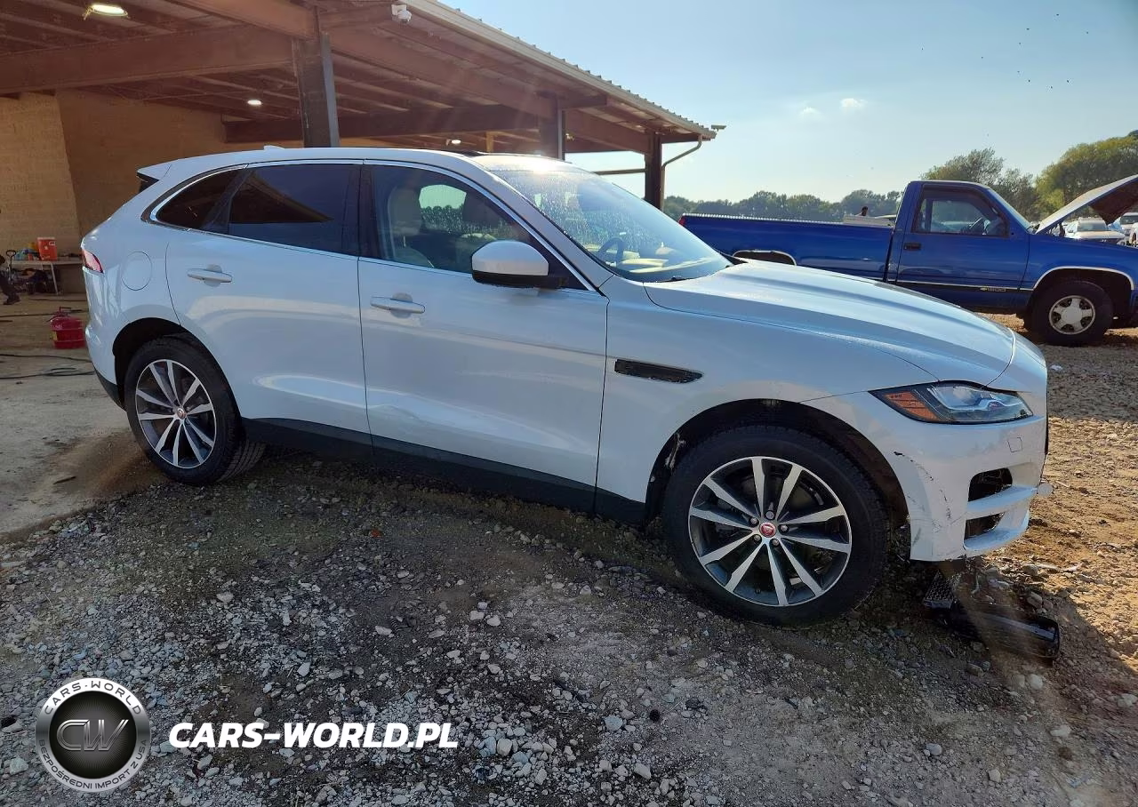2017 Jaguar F-Pace Prestige VIN:SADCK2BV7HA886176 - 4