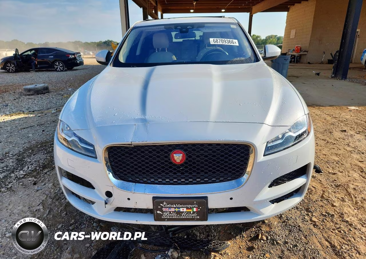2017 Jaguar F-Pace Prestige VIN:SADCK2BV7HA886176 - 5