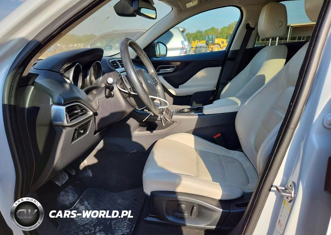 2017 Jaguar F-Pace Prestige VIN:SADCK2BV7HA886176 - 7