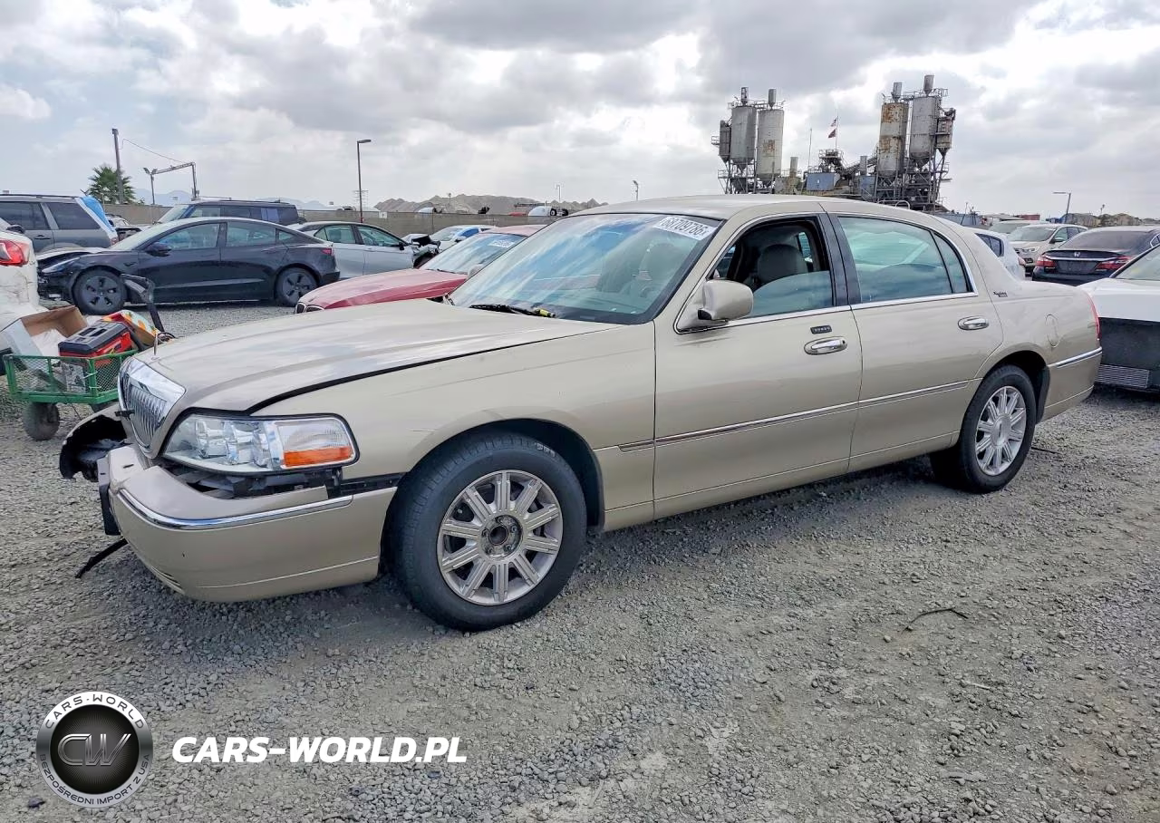 2009 Lincoln Town Car Signature Limited