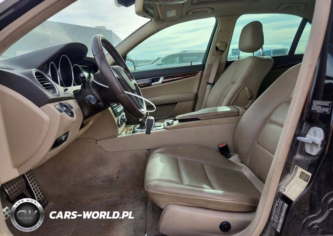 2012 Mercedes-Benz C 300 4Matic VIN:WDDGF8BB1CR239525 - 7