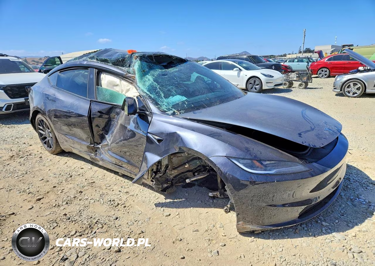 2025 Tesla Model 3 VIN:5YJ3E1EA7SF917074 - 4