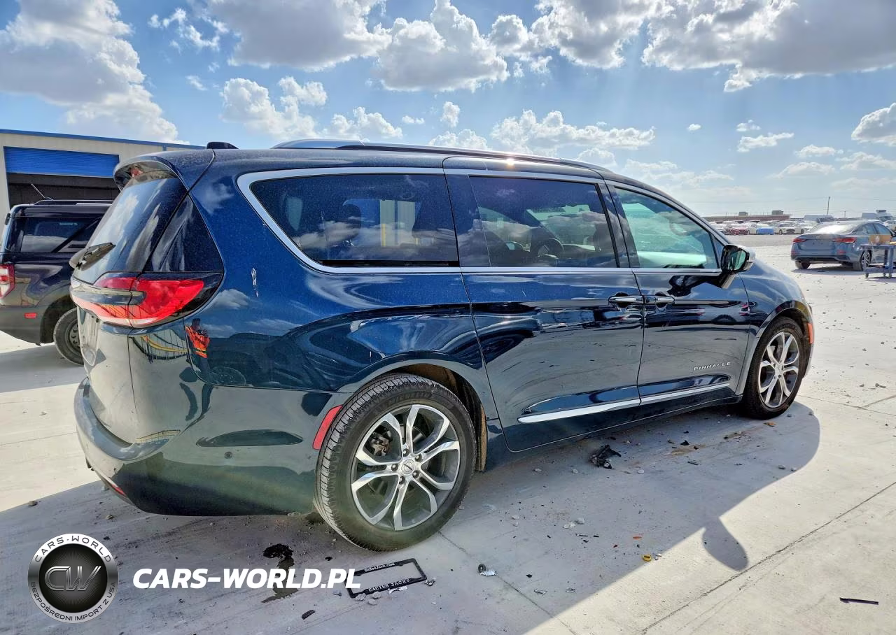 2023 Chrysler Pacifica Pinnacle VIN:2C4RC1PG7PR501040 - 3