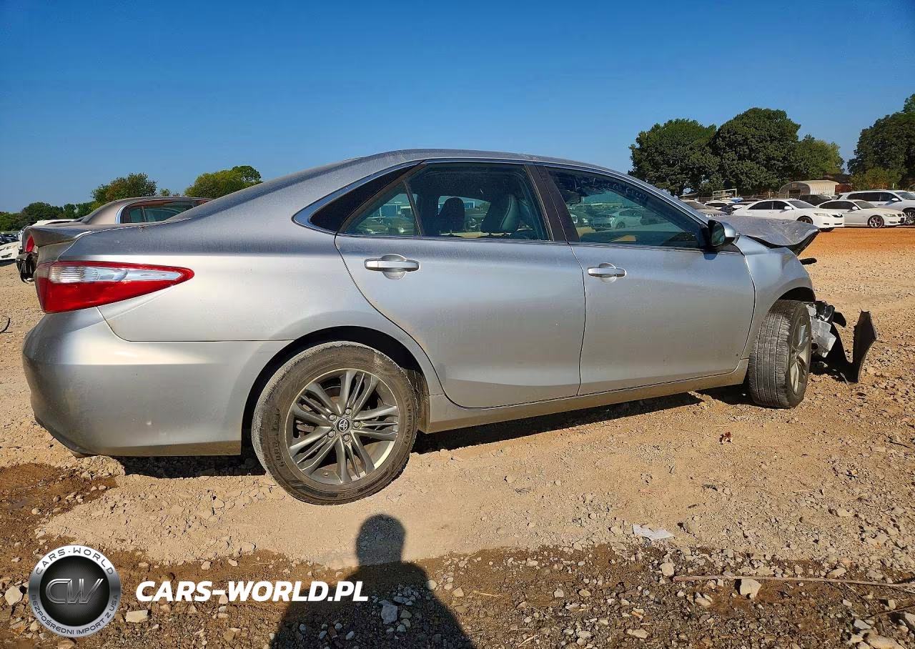 2017 Toyota Camry Se VIN:4T1BF1FK9HU349339 - 3