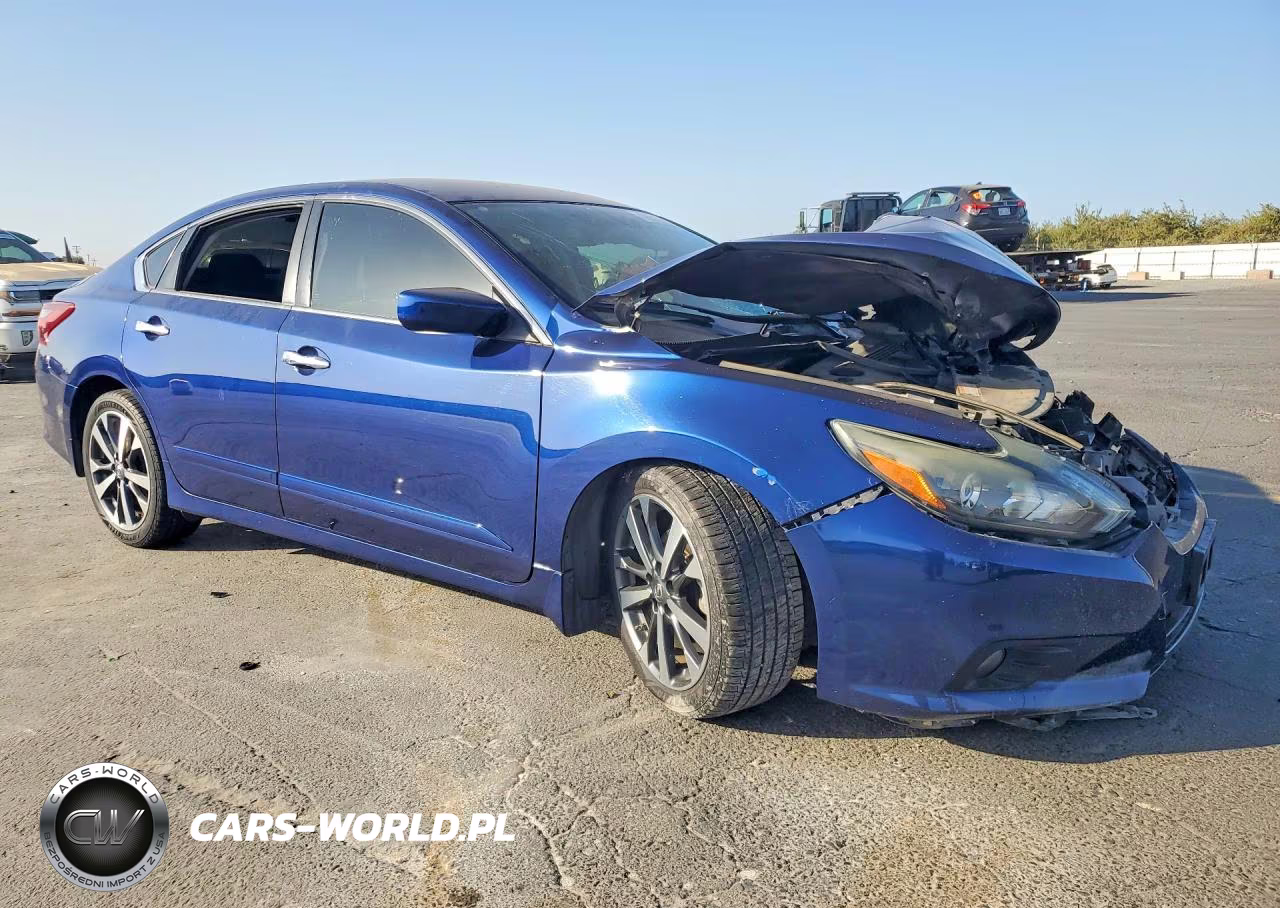 2017 Nissan Altima 2.5 Sr VIN:1N4AL3AP1HC159084 - 4