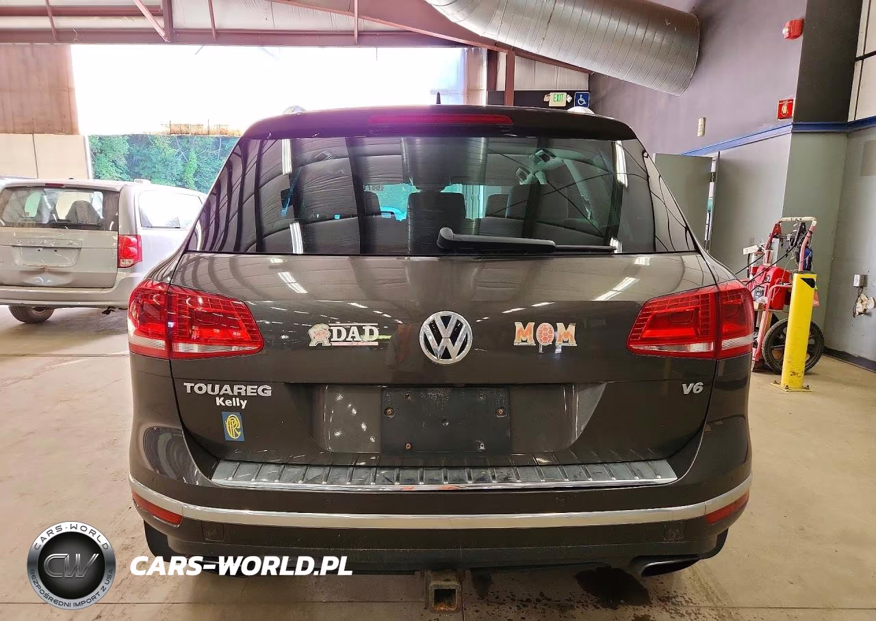 2016 Volkswagen Touareg Sport VIN:WVGEF9BP9GD011628 - 6