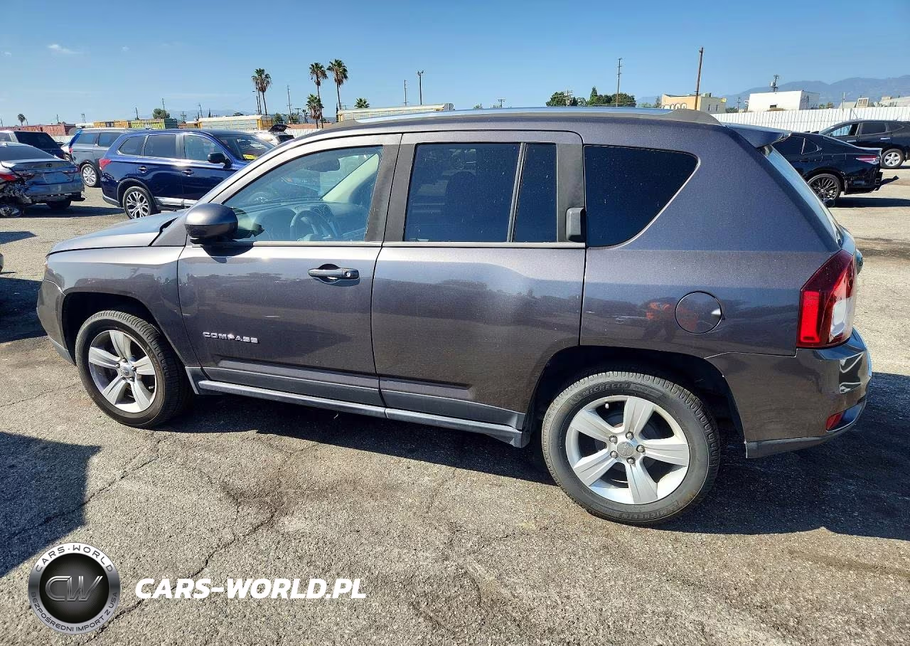2015 Jeep Compass Latitude VIN:1C4NJCEA3FD149851 - 2
