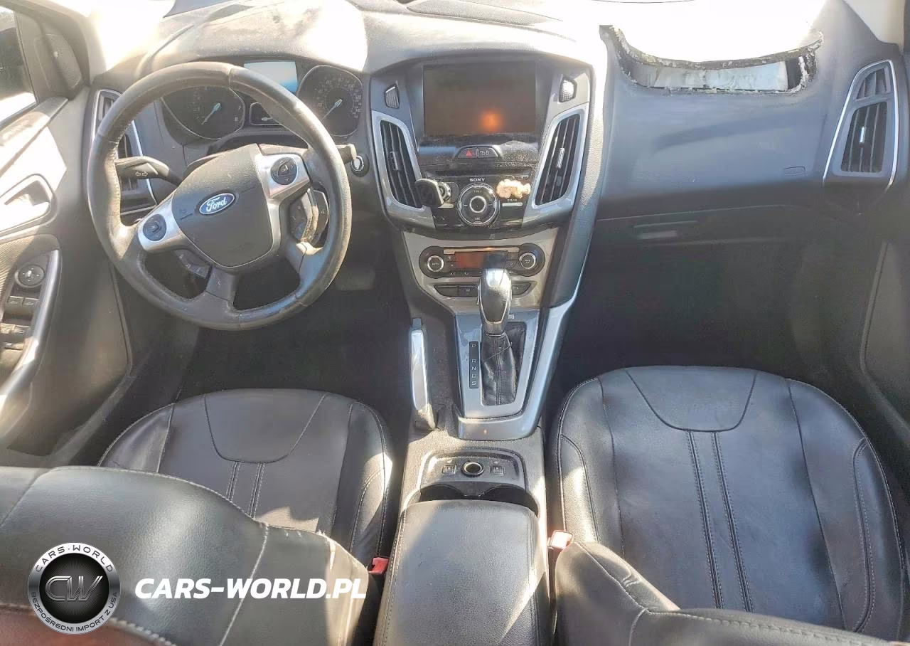 2012 Ford Focus Titanium VIN:1FAHP3J21CL365473 - 8